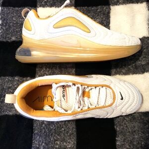 Nike AirMax 720. Sz 11
